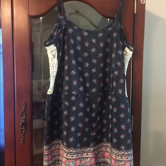 Romper - Picture 2 of 4